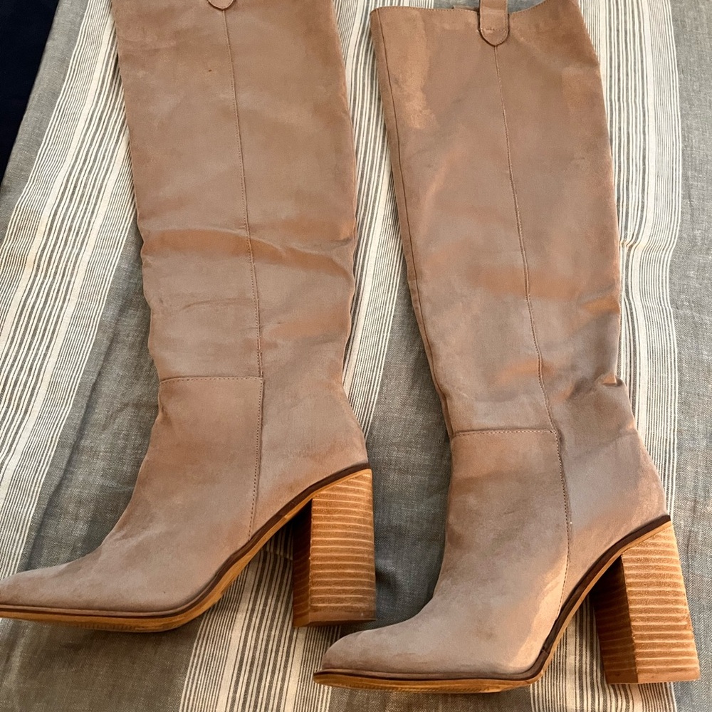 Saint Slouch Boot in taupe